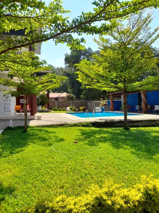 Top Lodge In ブランタイヤ エクステリア 写真